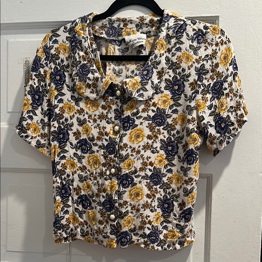 Vintage Floral Button-Up Top